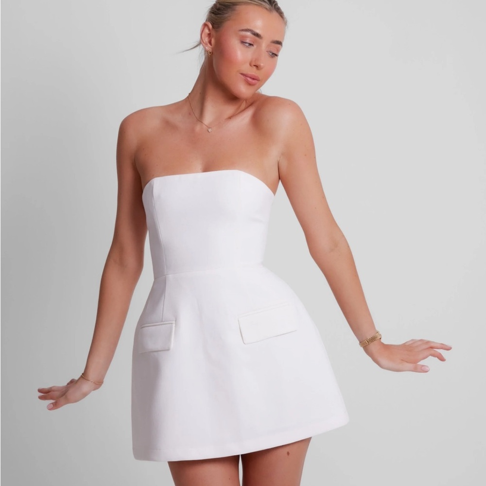 NWT oddmuse The Ultimate Muse Strapless Dress